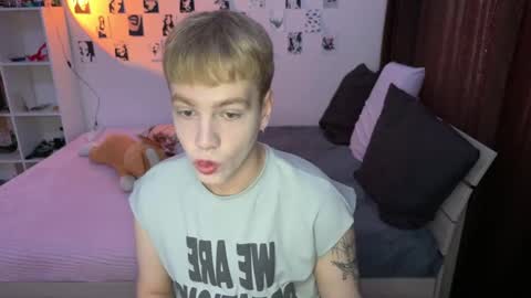 oliver online show from September 25, 9:46 am