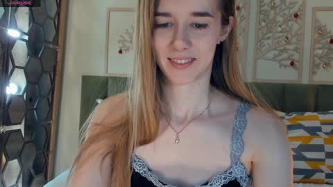 Snapshot of olivia_7 chatting on January 14, 5:12 pm Olivia online show from January 14, 5:12 pm