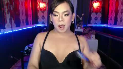 OLIVIA online show from October 13, 8:36 am