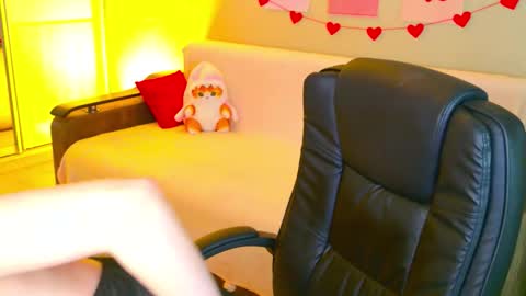 Snapshot of olivia_daze chatting on October 6, 7:33 pm olivia_daze online show from October 6, 7:33 pm