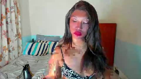 Snapshot of olivia_johnson69x chatting on February 10, 1:01 pm OLIVIA online show from February 10, 1:01 pm