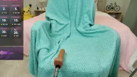 Snapshot of olivia_k_ chatting on November 24, 12:10 am Olivia Hi guys Follow me online show from November 24, 12:10 am