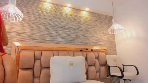 Snapshot of olivia_kollins chatting on February 27, 3:17 am olivia online show from February 27, 3:17 am