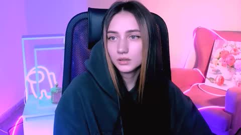 Snapshot of olivia_norton_ chatting on September 29, 4:01 pm olivia_norton_ online show from September 29, 4:01 pm