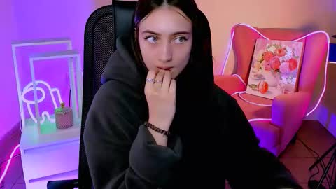 Snapshot of olivia_norton_ chatting on September 30, 12:32 pm olivia_norton_ online show from September 30, 12:32 pm