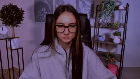 Snapshot of olivia_norton_ chatting on October 12, 3:11 pm olivia_norton_ online show from October 12, 3:11 pm