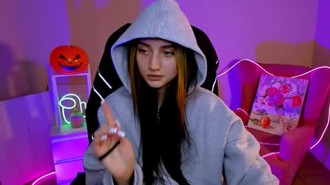 Snapshot of olivia_norton_ chatting on October 23, 3:44 pm olivia_norton_ online show from October 23, 3:44 pm