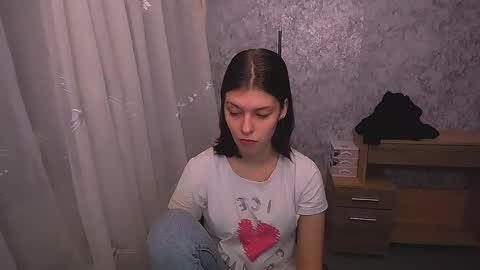 Snapshot of olivia_red_ chatting on January 4, 4:22 pm Olivia online show from January 4, 4:22 pm