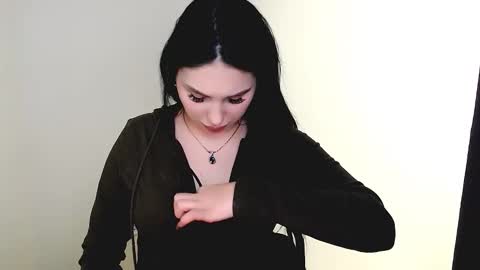 Olivia online show from March 17, 9:40 pm