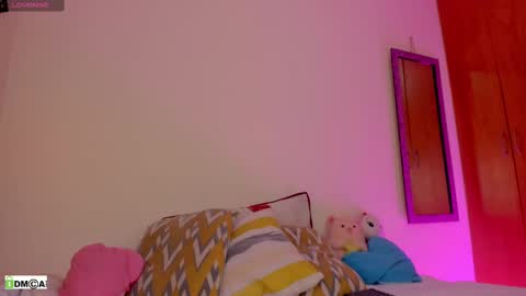 Snapshot of olivia_s19 chatting on March 8, 4:45 am olivia_s19 online show from March 8, 4:45 am