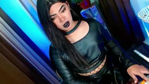 Snapshot of olivia_the_temptress27 chatting on September 24, 6:33 pm Miss OLIVIA online show from September 24, 6:33 pm