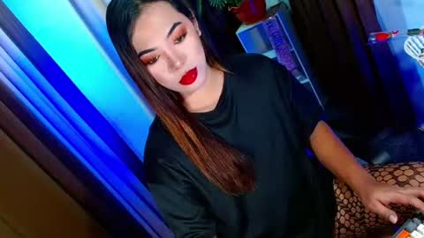 Snapshot of olivia_the_temptress27 chatting on September 28, 4:01 pm Miss OLIVIA online show from September 28, 4:01 pm
