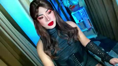 Snapshot of olivia_the_temptress27 chatting on October 15, 8:36 am Miss OLIVIA online show from October 15, 8:36 am