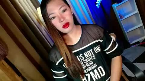 Snapshot of olivia_the_temptress27 chatting on November 24, 10:04 am Miss OLIVIA online show from November 24, 10:04 am