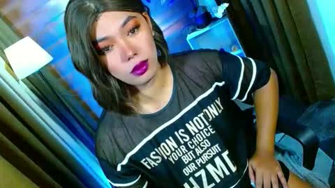 Miss OLIVIA online show from May 18, 5:46 am