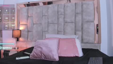 Snapshot of oliviaa_evans chatting on February 23, 3:13 am Olivia Evangelista online show from February 23, 3:13 am