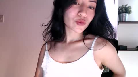 Snapshot of oliviaaa__ chatting on November 13, 2:38 pm oliviaaa__ online show from November 13, 2:38 pm