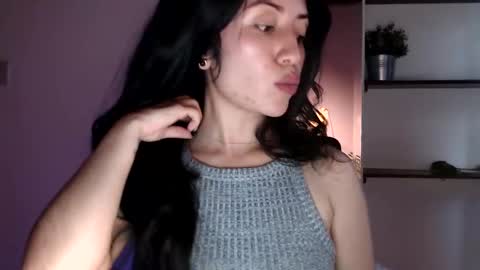 Snapshot of oliviaaa__ chatting on November 17, 10:15 pm oliviaaa__ online show from November 17, 10:15 pm