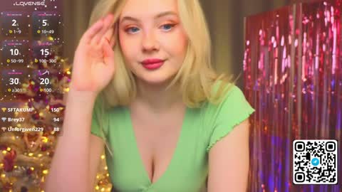 Snapshot of oliviabr0wn chatting on January 18, 2:03 am Olivia online show from January 18, 2:03 am