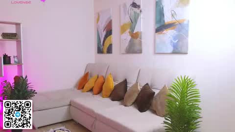 Snapshot of oliviabr0wn chatting on February 3, 2:53 am Olivia online show from February 3, 2:53 am