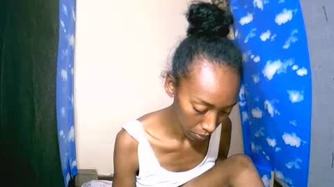 Snapshot of oliviah27 chatting on October 4, 11:47 pm oliviah27 online show from October 4, 11:47 pm