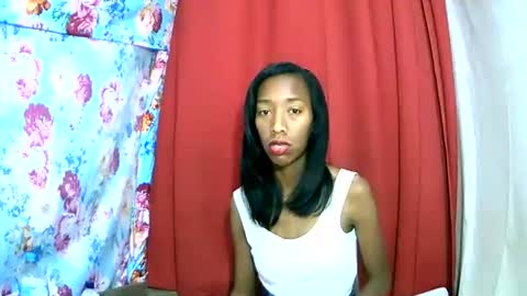Snapshot of oliviah27 chatting on October 13, 6:08 pm oliviah27 online show from October 13, 6:08 pm