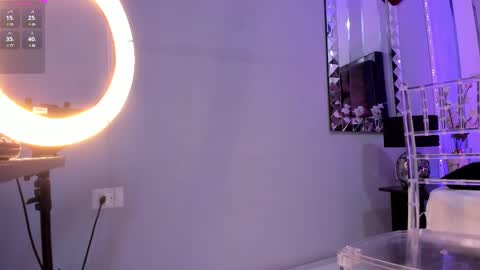 oliviahalley online show from February 16, 7:05 pm