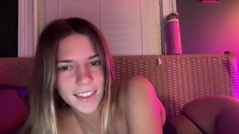 Snapshot of oliviahansleyy chatting on January 9, 5:55 am Olivia online show from January 9, 5:55 am