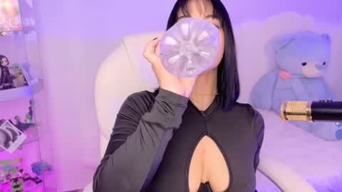 Snapshot of oliviamcneill chatting on October 11, 8:18 pm Olivia Mcneill online show from October 11, 8:18 pm