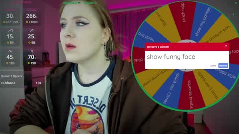 Snapshot of oliviamunk chatting on December 25, 3:18 am . online show from December 25, 3:18 am