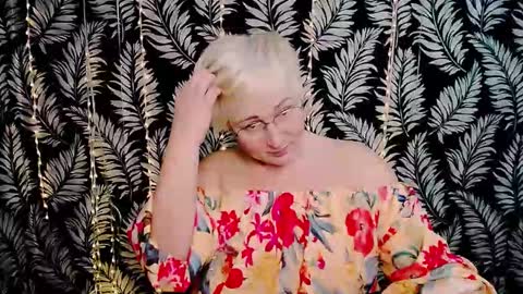 Kelly online show from February 28, 1:01 pm