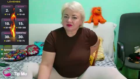 Snapshot of oliviaparadise chatting on November 17, 3:56 am oliviaparadise online show from November 17, 3:56 am