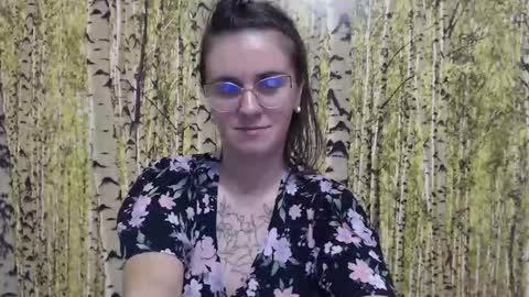 Snapshot of oliviasager chatting on September 19, 1:40 am Mistress Olivia online show from September 19, 1:40 am