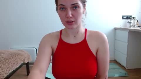 Snapshot of oliviashiny chatting on March 3, 8:38 am Olivia online show from March 3, 8:38 am