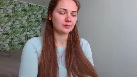 Snapshot of oliviashiny chatting on September 11, 4:45 am Olivia online show from September 11, 4:45 am