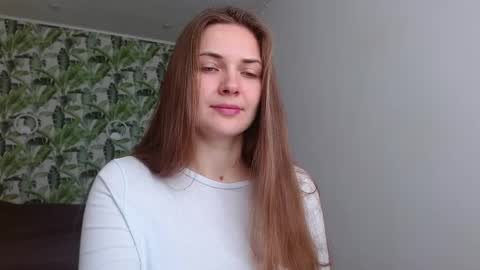 Snapshot of oliviashiny chatting on October 29, 5:42 am Olivia online show from October 29, 5:42 am