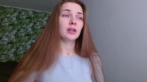 Snapshot of oliviashiny chatting on November 10, 5:17 am Olivia online show from November 10, 5:17 am