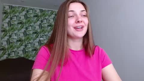 Snapshot of oliviashiny chatting on November 22, 5:39 am Olivia online show from November 22, 5:39 am