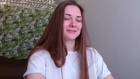 Snapshot of oliviashiny chatting on December 14, 5:46 am Olivia online show from December 14, 5:46 am