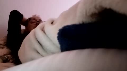 oliviassl22 online show from November 14, 7:01 pm