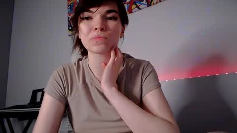Snapshot of olivka_flower chatting on December 17, 12:12 am Angelina Lina online show from December 17, 12:12 am