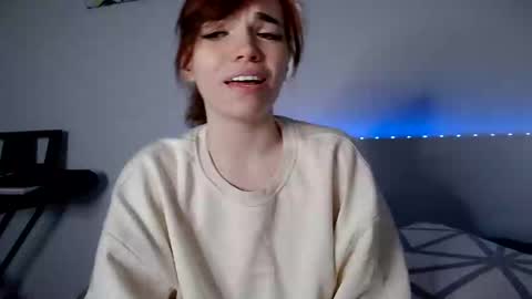 Snapshot of olivka_flower chatting on January 17, 9:39 pm Angelina Lina online show from January 17, 9:39 pm