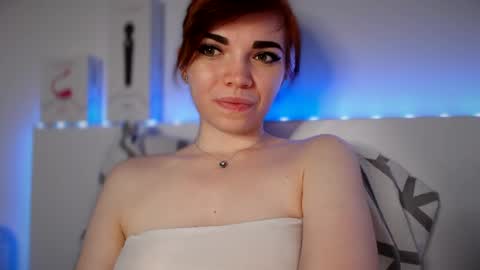 Snapshot of olivka_flower chatting on January 23, 12:46 am Angelina Lina online show from January 23, 12:46 am