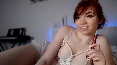 Snapshot of olivka_flower chatting on January 25, 12:48 am Angelina Lina online show from January 25, 12:48 am