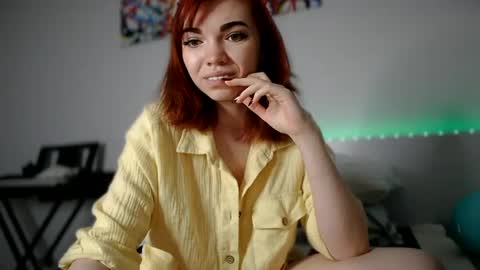Snapshot of olivka_flower chatting on February 7, 6:45 pm Angelina Lina online show from February 7, 6:45 pm