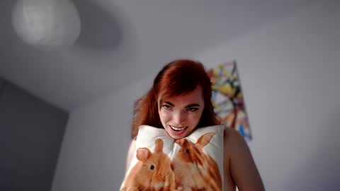 Snapshot of olivka_flower chatting on February 12, 7:02 pm Angelina Lina online show from February 12, 7:02 pm