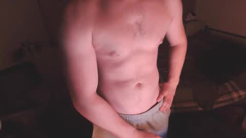 Snapshot of ollie890297 chatting on December 2, 5:30 pm ollie890297 online show from December 2, 5:30 pm