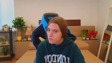 Olli and Stiw online show from February 5, 9:14 am