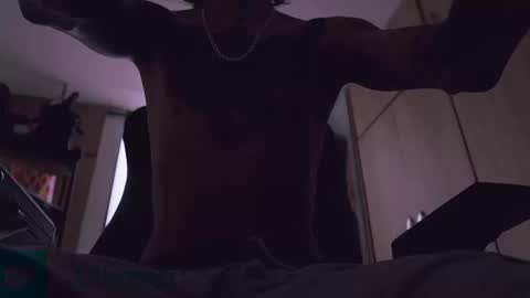 Snapshot of olliver___y chatting on September 16, 10:11 pm online show from September 16, 10:11 pm