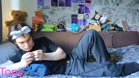 Tony online show from April 1, 10:16 am